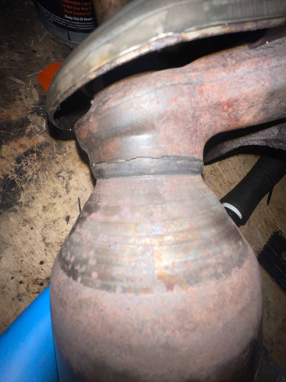 Soudure de réparation sur catalyseur – cordon bien rempli