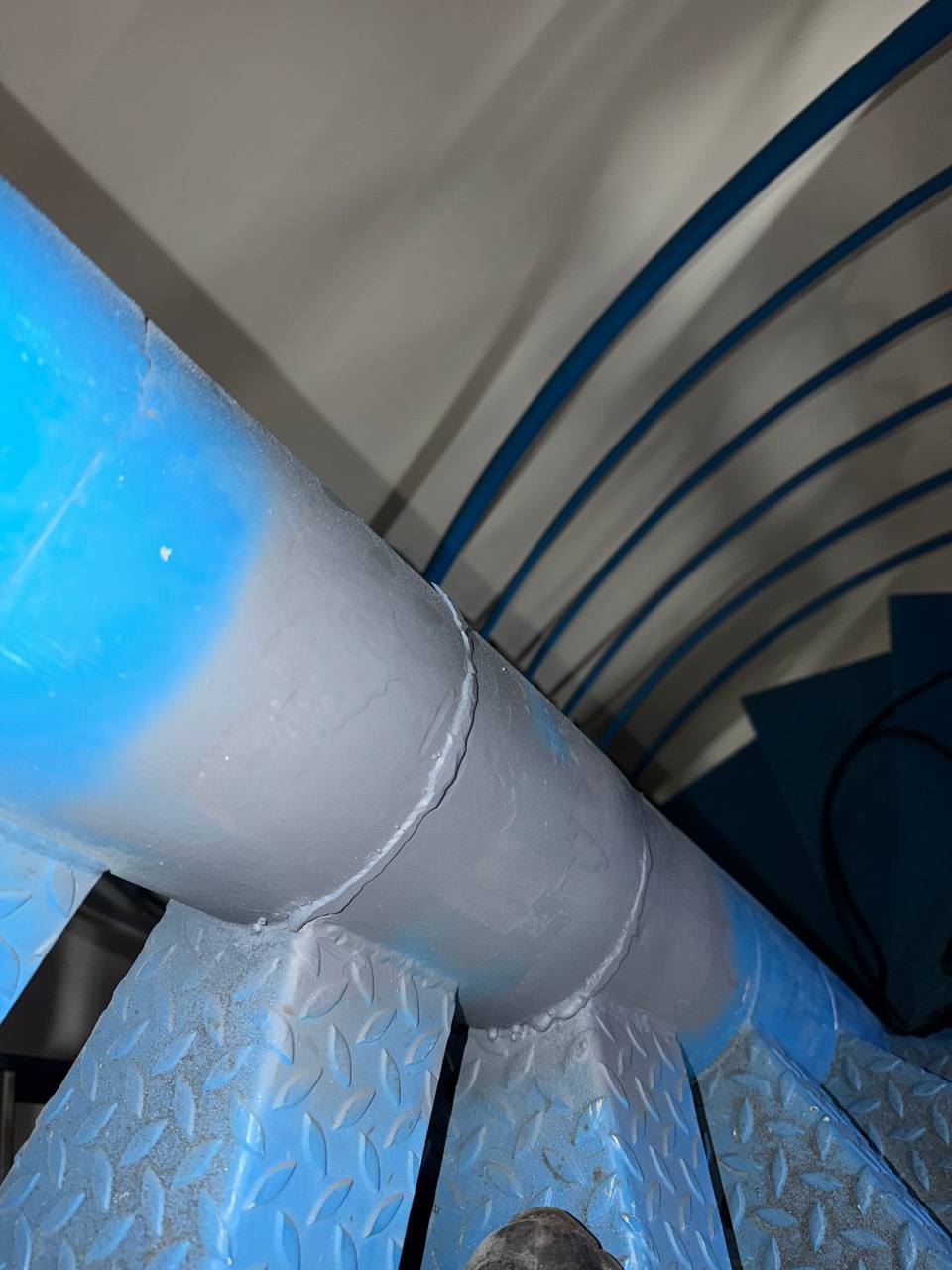 Jonction marche-colonne – apprêt appliqué