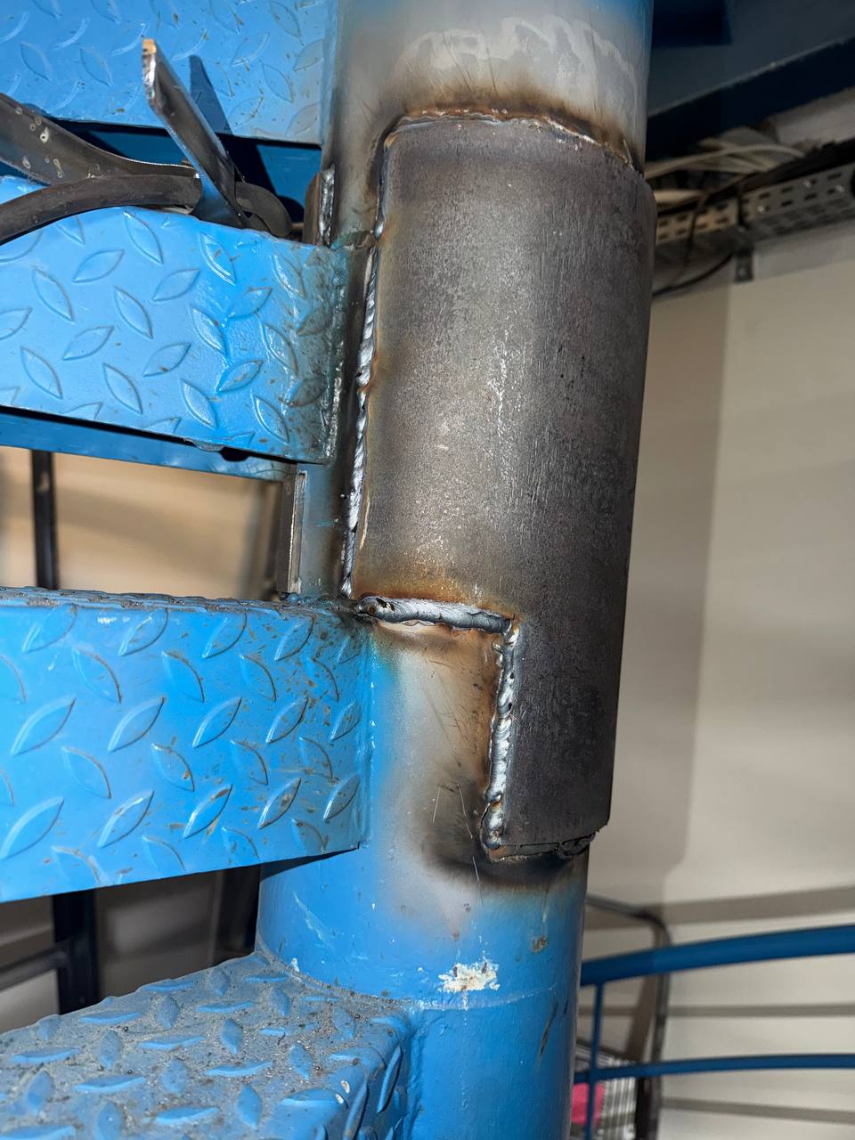 Cordon de soudure sur colonne – renfort en cours